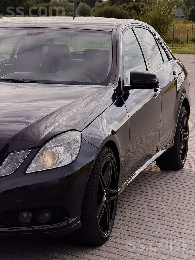 Mercedes-Benz E220 2009 photo 3