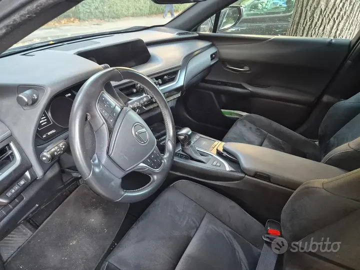 Lexus Ux 2020 photo 3