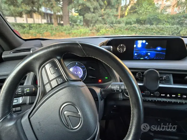Lexus Ux 2020 photo 2