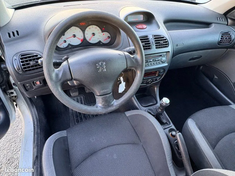 Peugeot 206 2006 photo 4