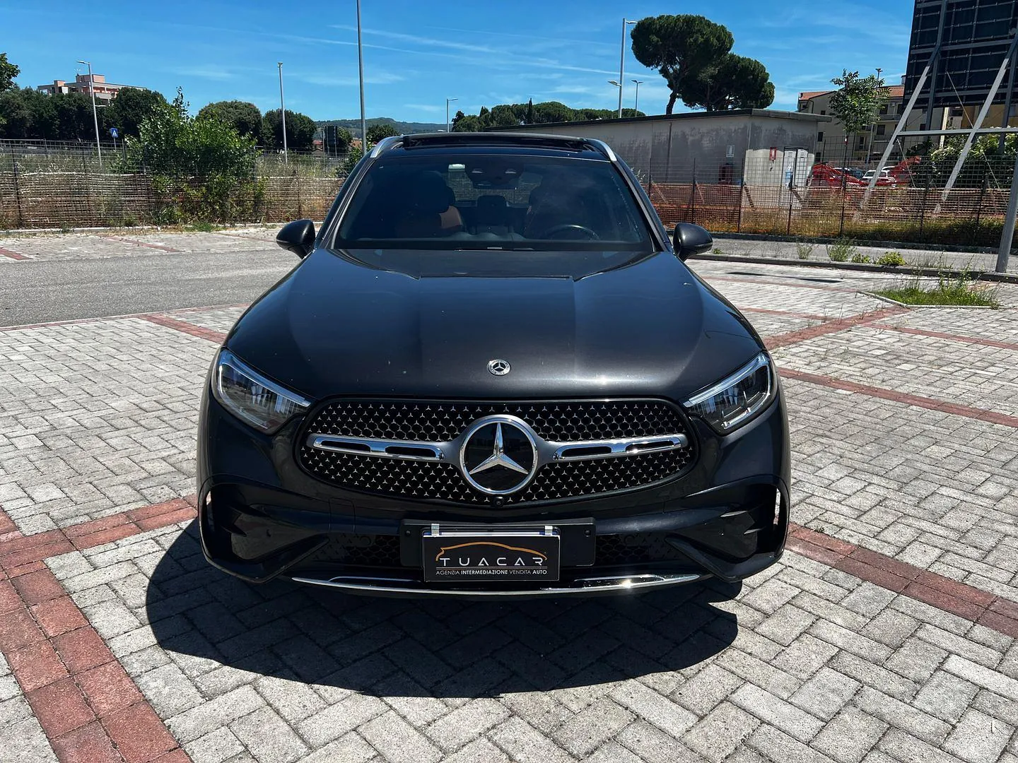 Mercedes-Benz Glc-Class 2023 photo 2