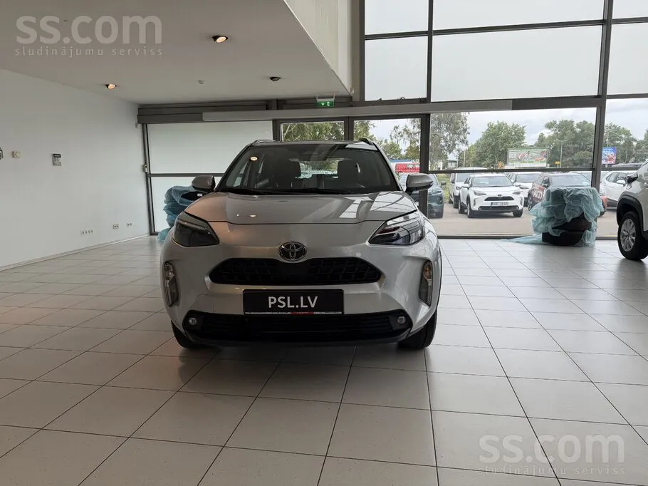 Toyota Yaris Cross Crossover 2026 photo 2