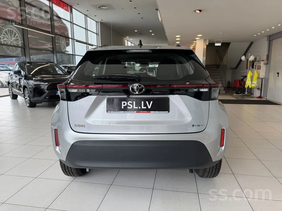 Toyota Yaris Cross Crossover 2026 photo 4