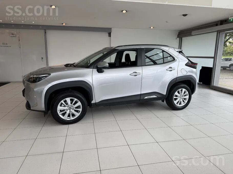Toyota Yaris Cross Crossover 2026 photo 3