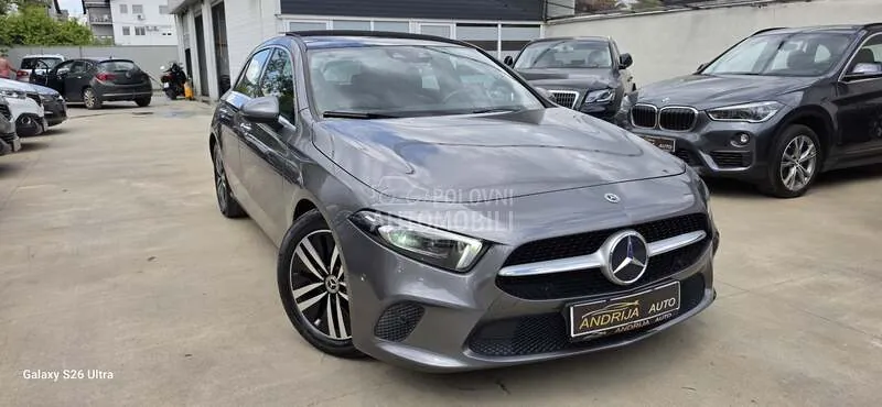 Mercedes-Benz A 180
