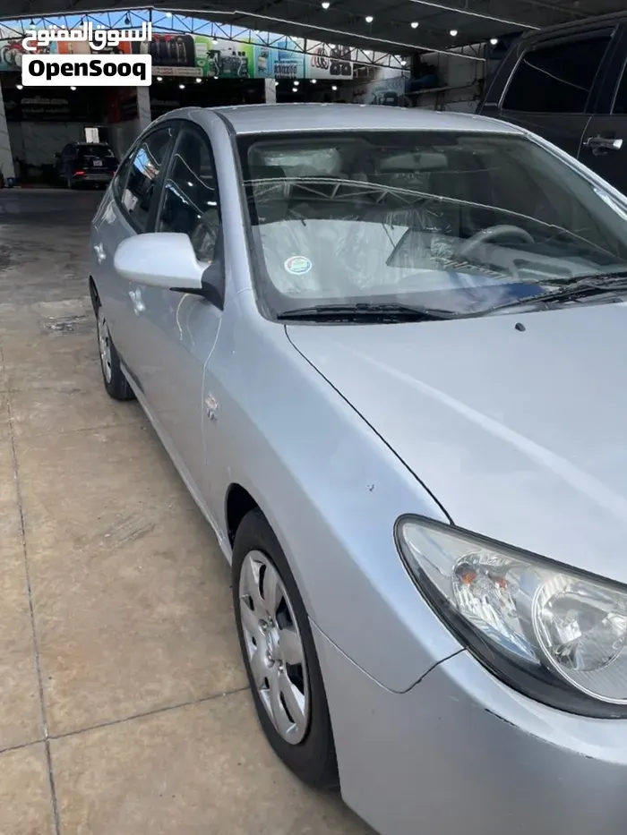 Hyundai Avante 2010 photo 3