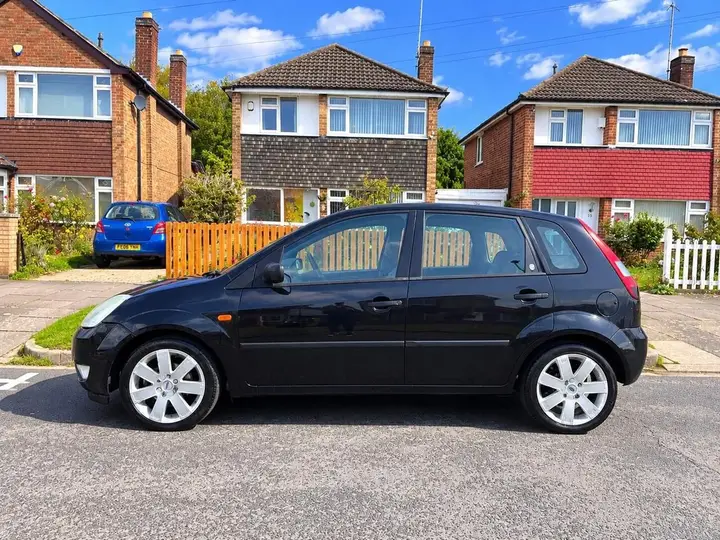 Ford Fiesta 2003 photo 5