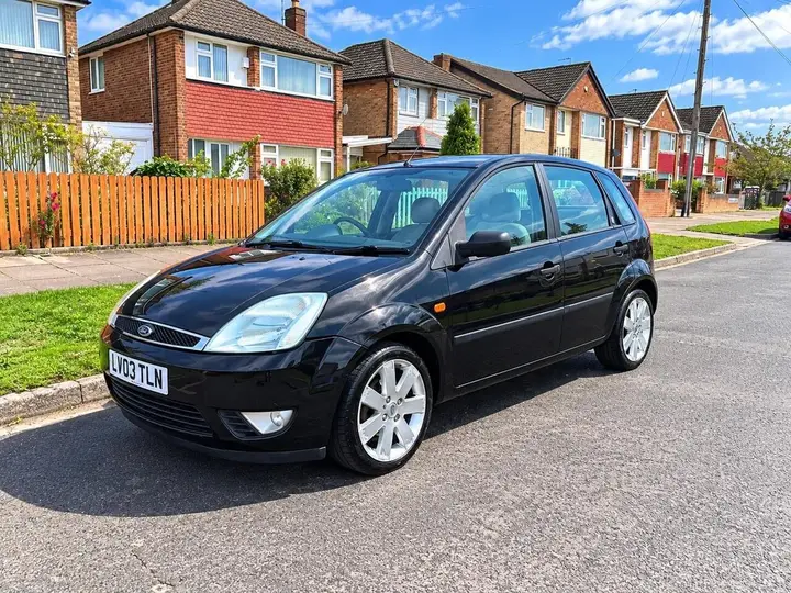 Ford Fiesta 2003 photo 4