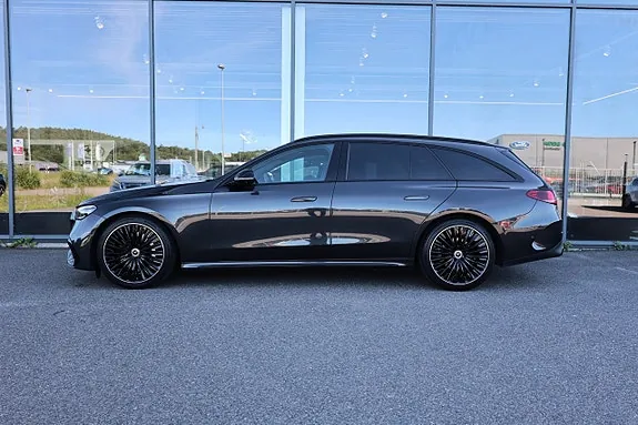 Mercedes-Benz E220 2024 photo 5