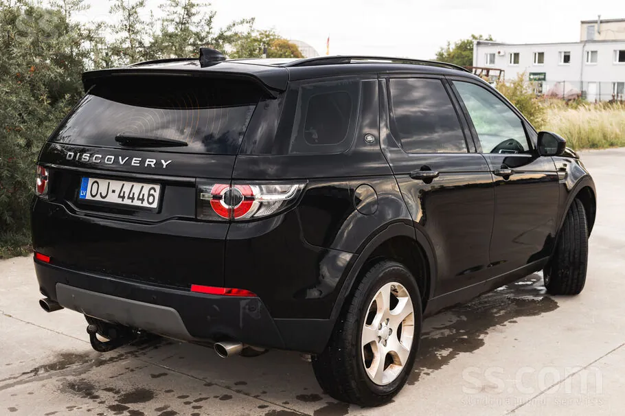 Land Rover Discovery Sport 2016 photo 2
