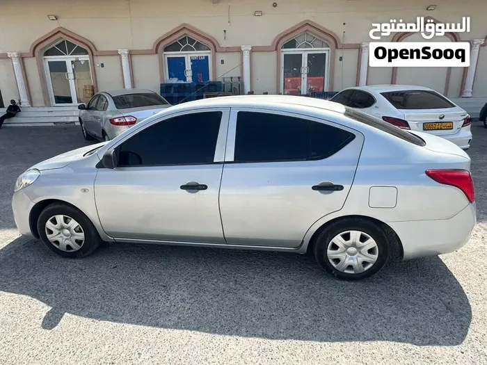 Nissan Sunny 2013 photo 2