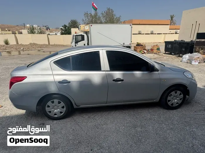 Nissan Sunny 2013 photo 3