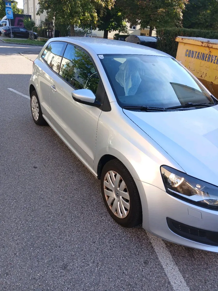 Volkswagen Polo 2013 photo 2