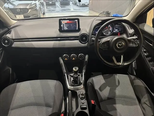 Mazda Demio 2017 photo 3