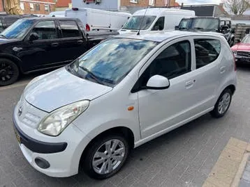 Nissan Pixo