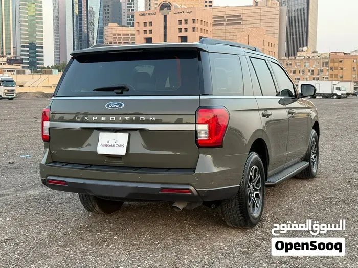 Ford Expedition 2024 photo 2