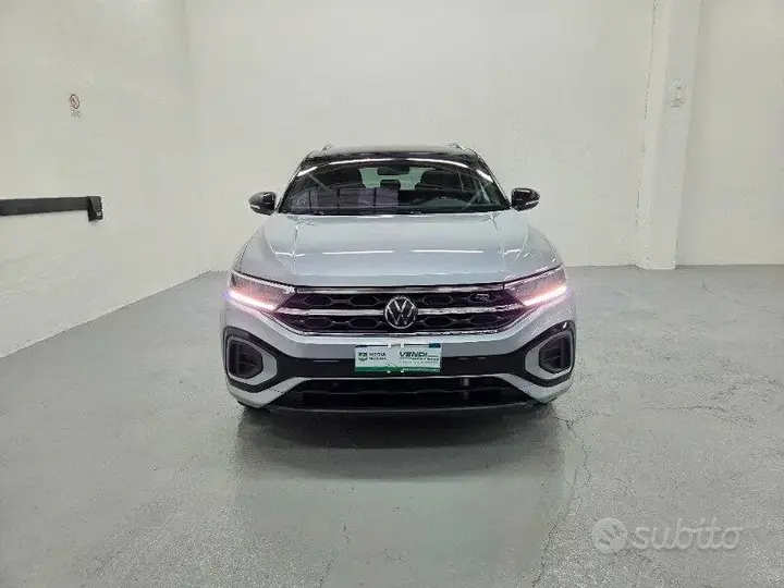 Volkswagen T-Roc 2022 photo 2