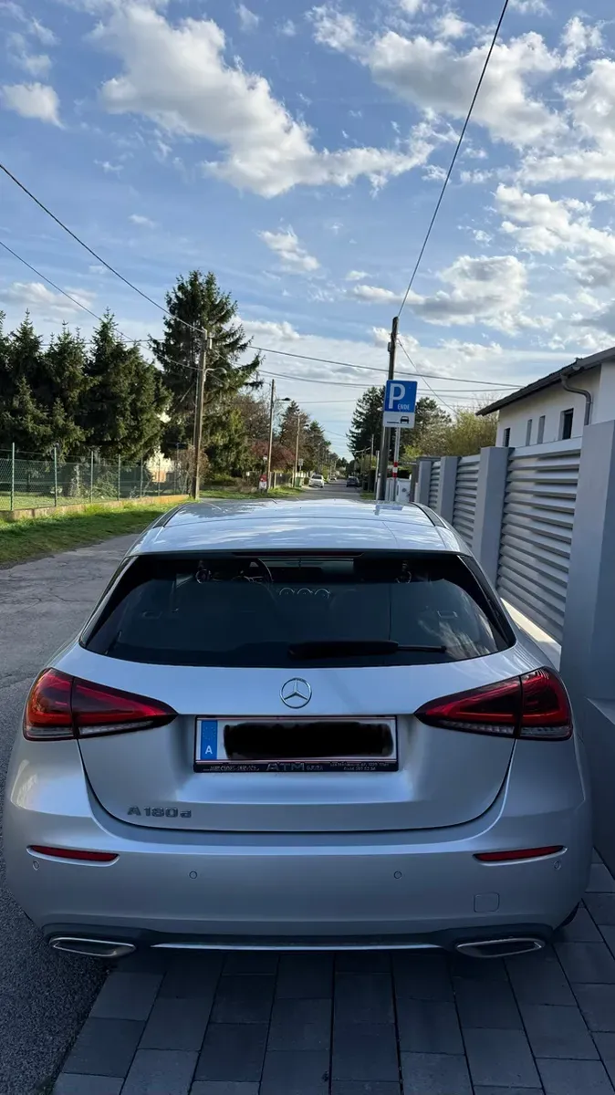 Mercedes-Benz Aklasse 2018 photo 3