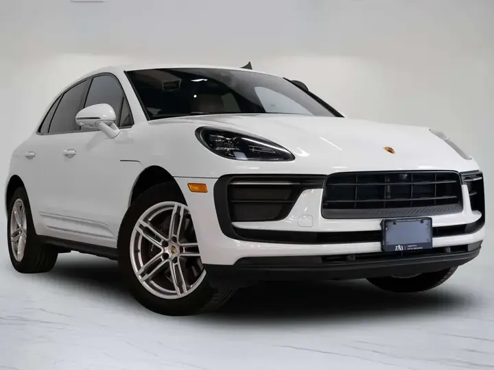 Porsche Macan 2023 photo 2
