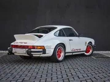 Porsche Carrera 911 1982 photo 3
