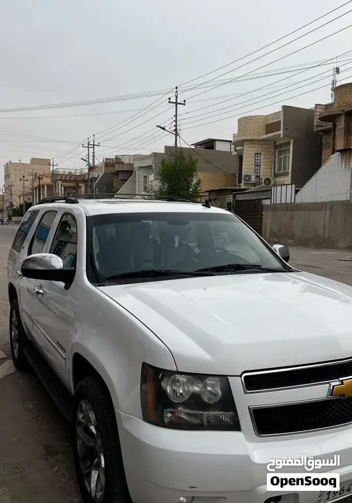 Chevrolet Tahoe 2012 photo 2