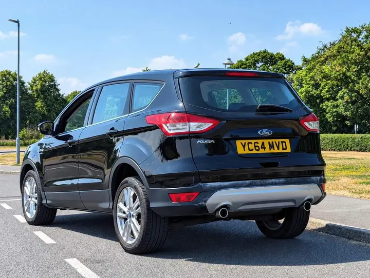 Ford Kuga 2015 photo 2