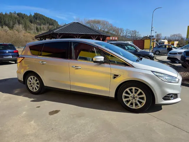 Ford S-Max 2016 photo 2