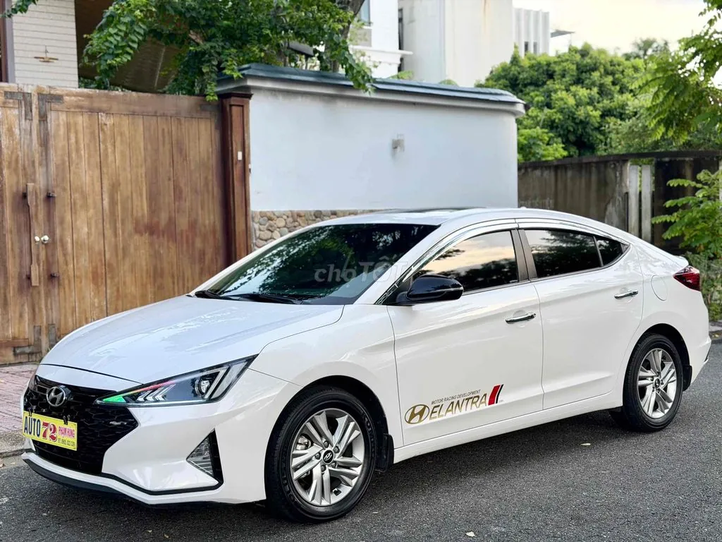 Hyundai Elantra 2021 photo 3