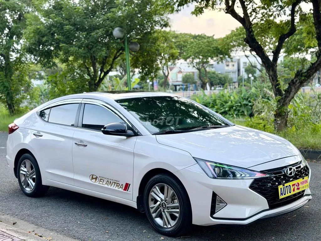 Hyundai Elantra 2021 photo 2