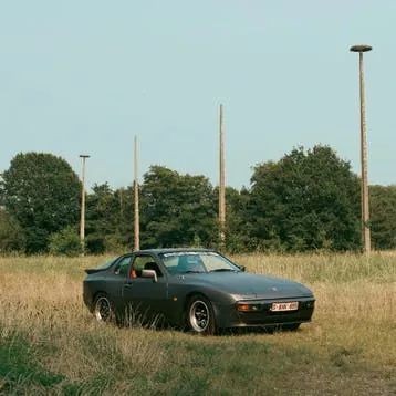 Porsche 944