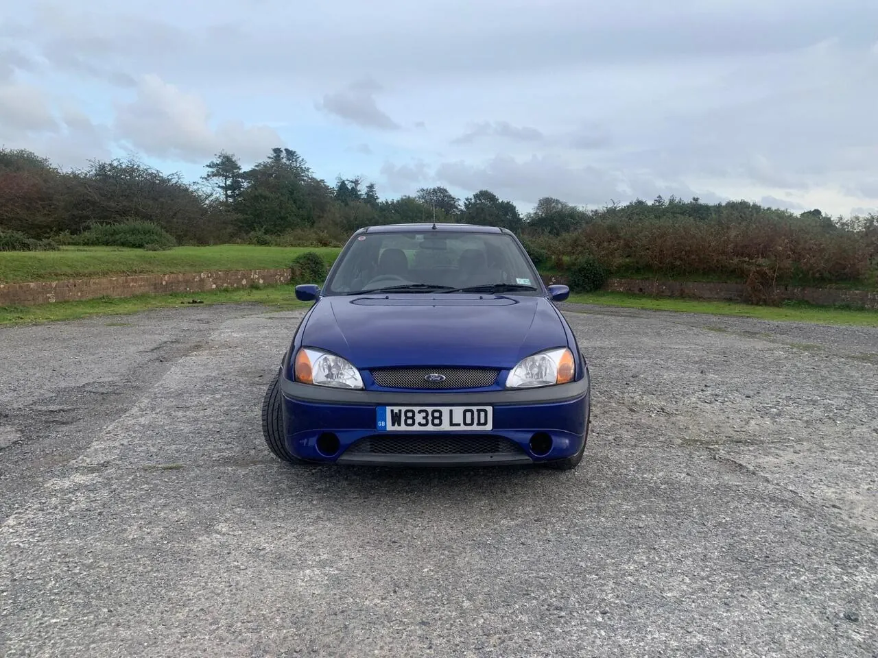 Ford Fiesta 2000 photo 4