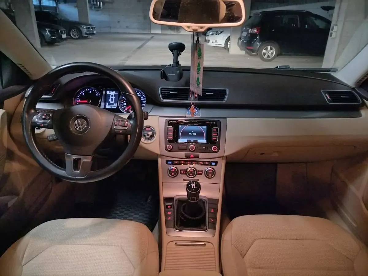 Volkswagen Passat 2014 photo 3
