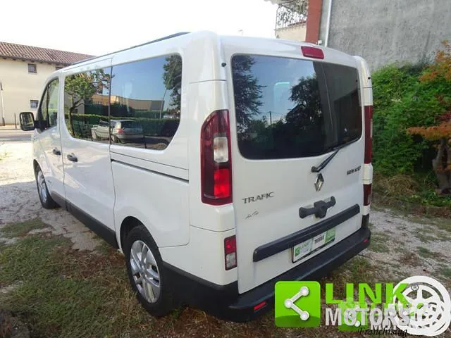 Renault Trafic 2016 photo 3
