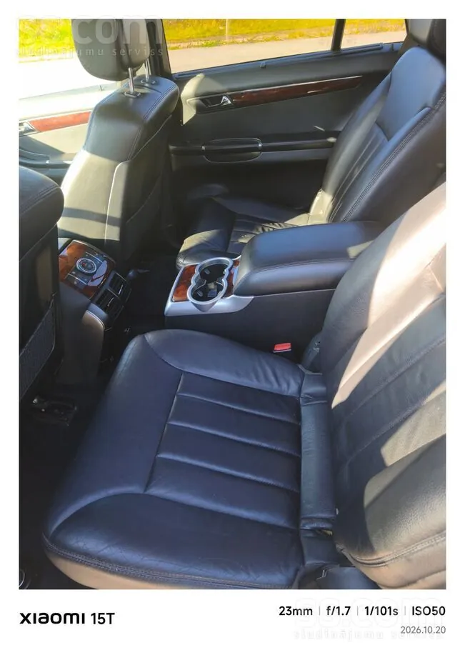 Mercedes-Benz R320