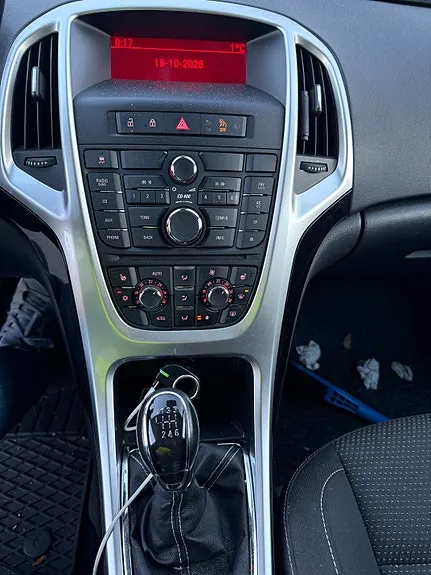 Opel Astra 2012 photo 5