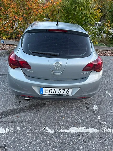 Opel Astra 2012 photo 4