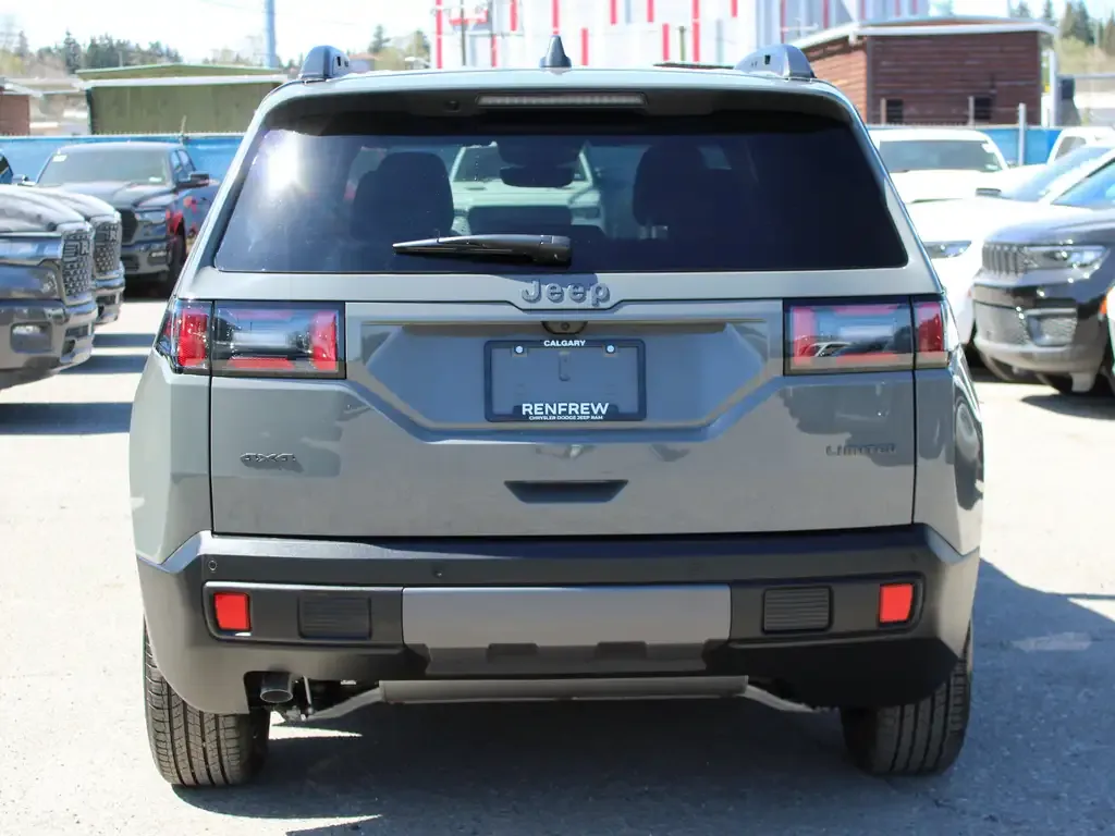 Jeep Cherokee 2026 photo 3