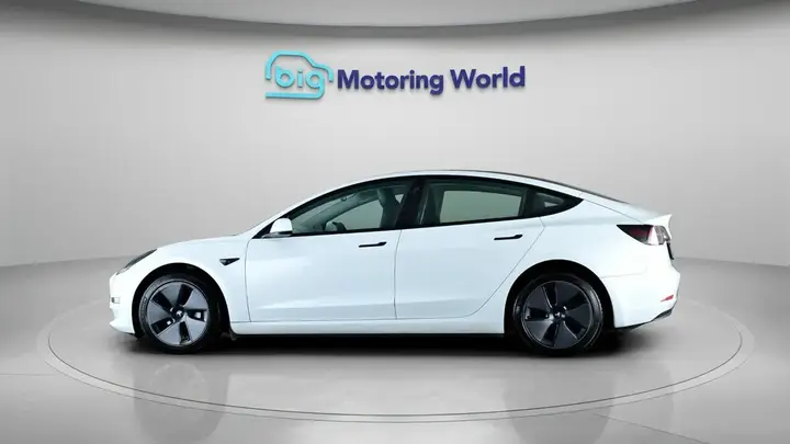 Tesla Model 3 2022 photo 5