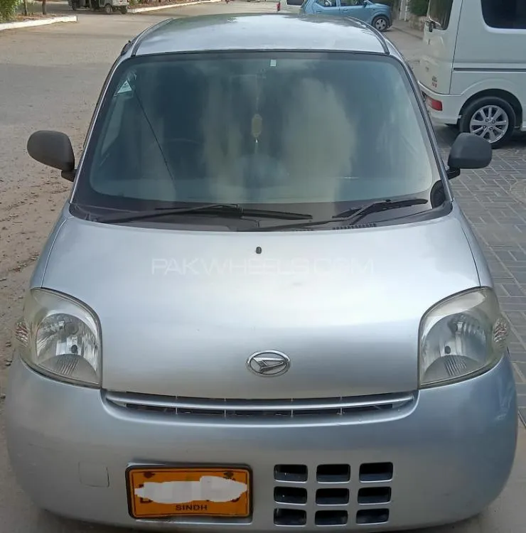 Daihatsu Esse