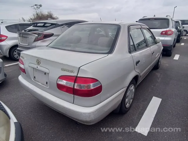 Toyota Corolla Xe Saloon