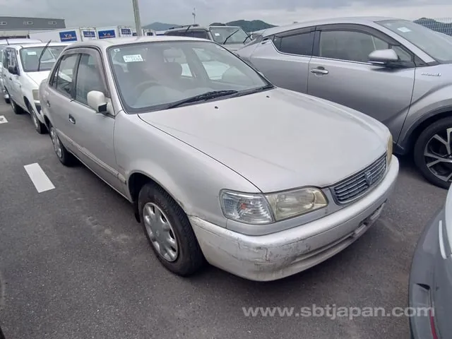 Toyota Corolla Xe Saloon