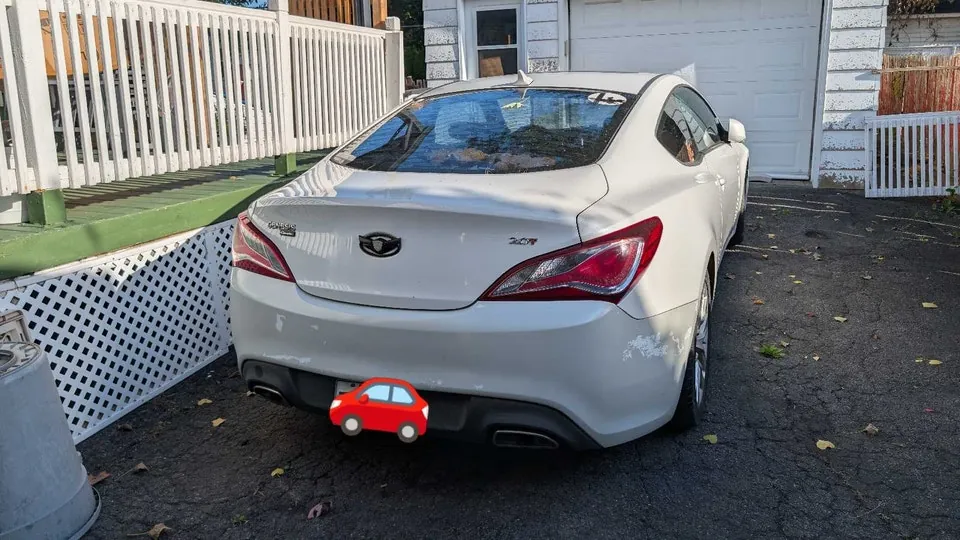 Hyundai Genesis 2013 photo 2