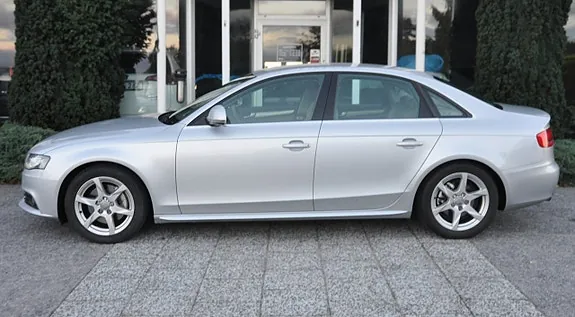 Audi A4 2009 photo 3