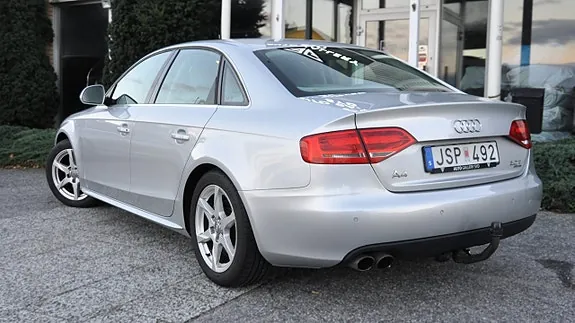 Audi A4 2009 photo 4
