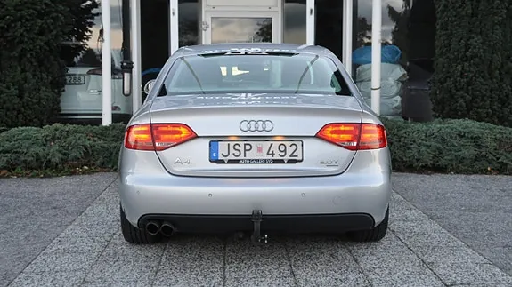 Audi A4 2009 photo 5