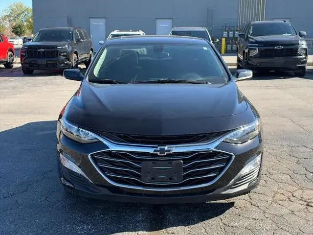 Chevrolet Malibu 2019 photo 2