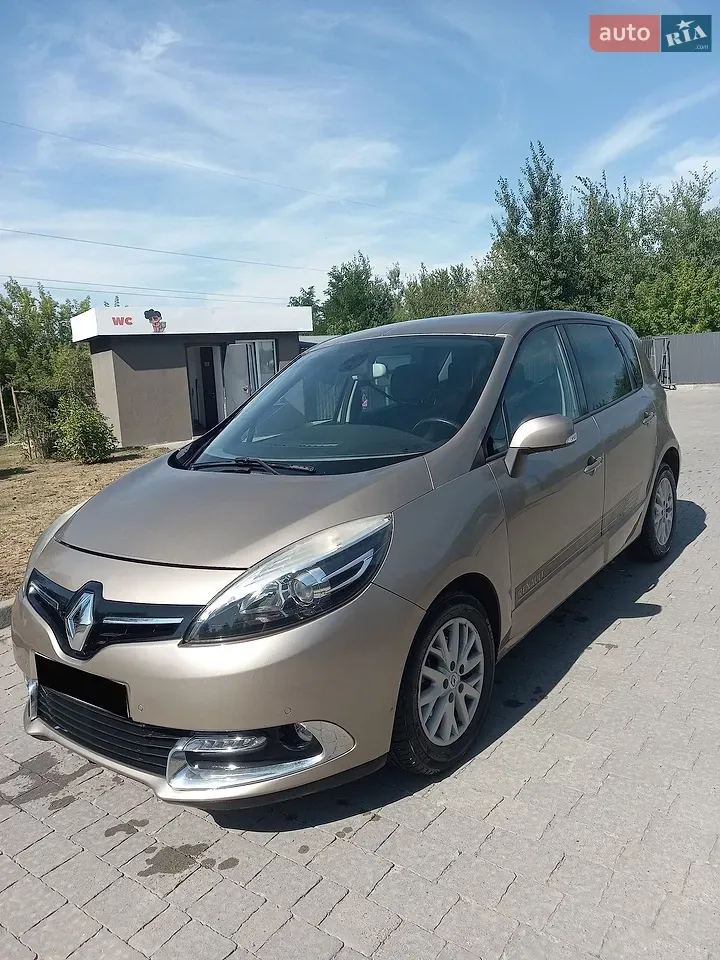 Renault Scenic 2013 photo 5