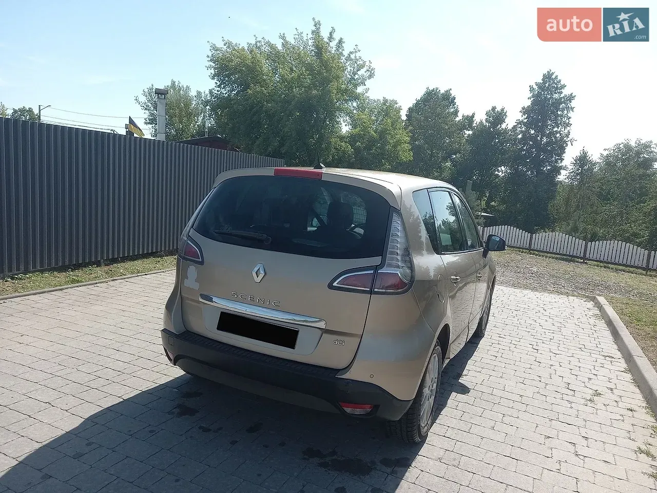 Renault Scenic 2013 photo 2