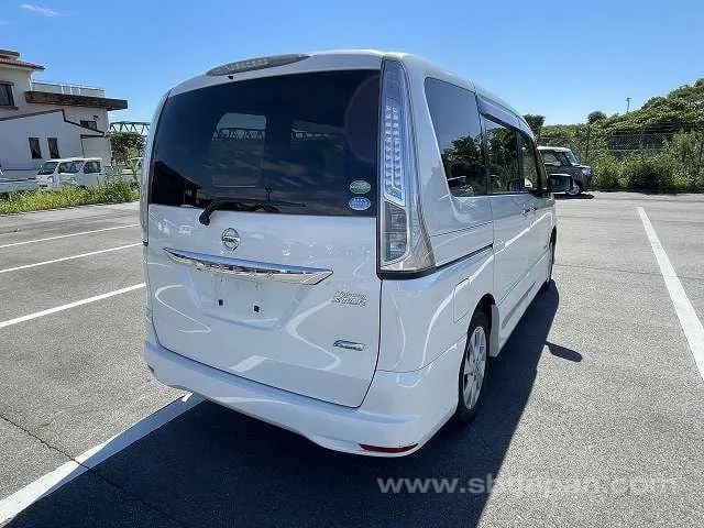 Nissan Serena Highway Star S 2013 photo 4