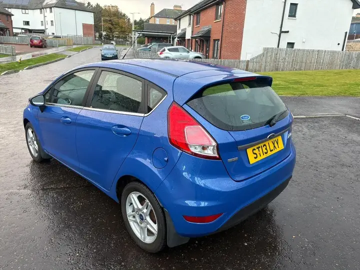 Ford Fiesta 2013 photo 3